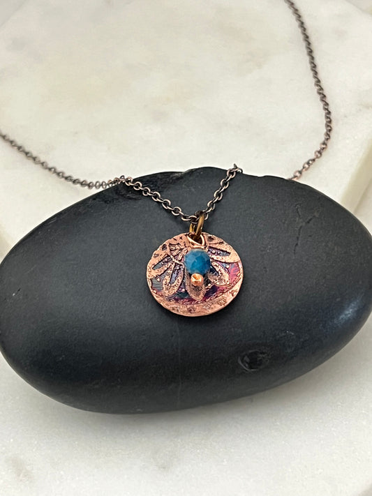 Acid etched copper necklace with apatite gemstone