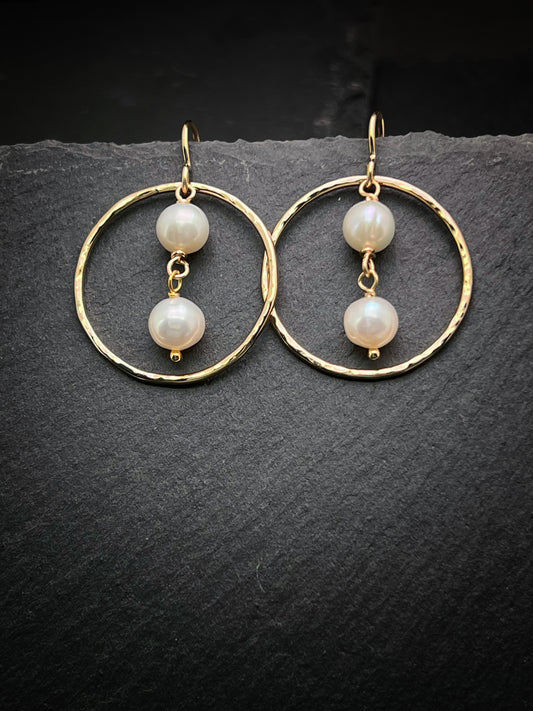 14 Karate gold and pearl earrings