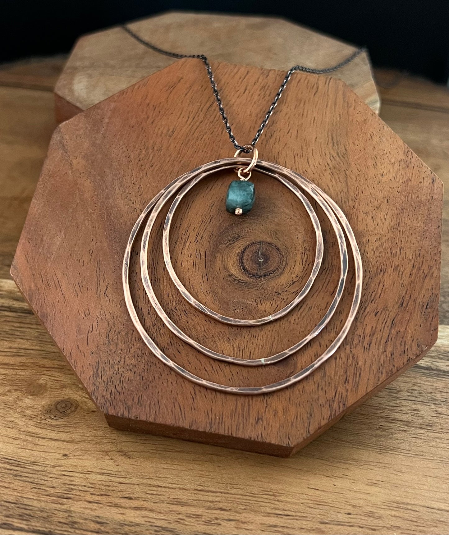 Forged copper and Emerald triple hoop long necklacke