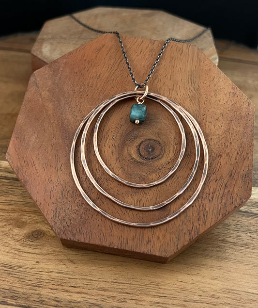 Forged copper and Emerald triple hoop long necklacke
