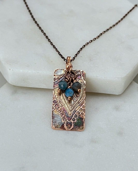 Acid etched copper necklace with apatite gemstones
