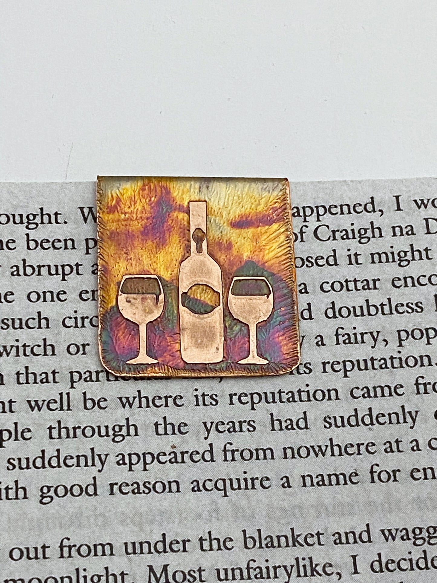 Wine bookmark