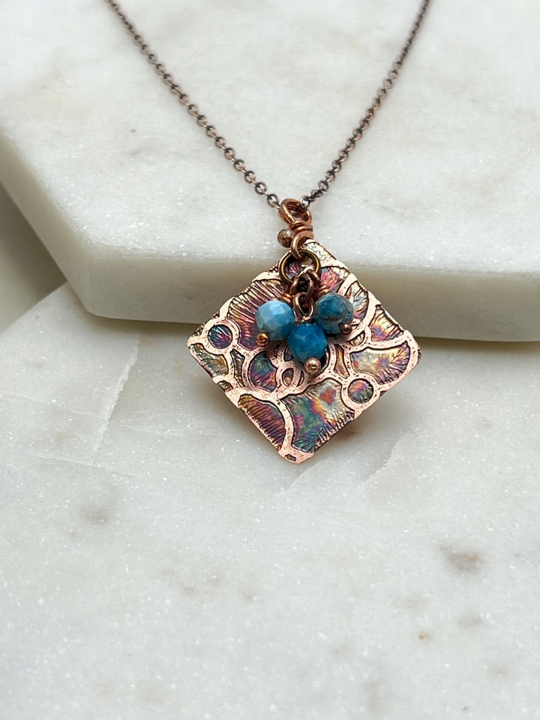 Acid etched copper necklace with apatite gemstones