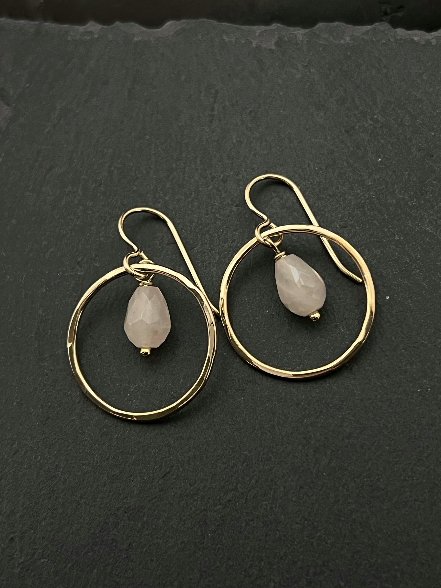 14 Karate gold and rose quartz earrings