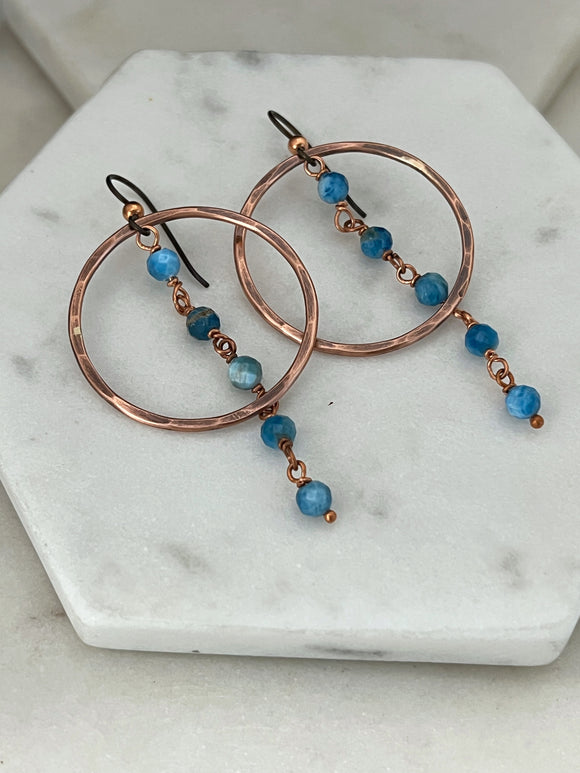 Copper hoop earrings with apatite gemstone