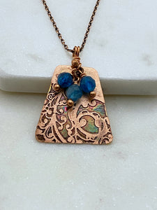 Acid etched copper necklace with apatite gemstones