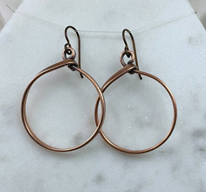 Medium copper hoop earrings