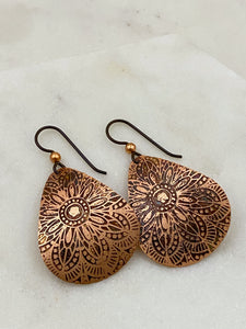 Acid etched copper leaf medium teardrop earrings