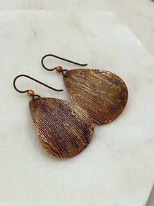 Acid etched copper wood grain medium teardrop earrings