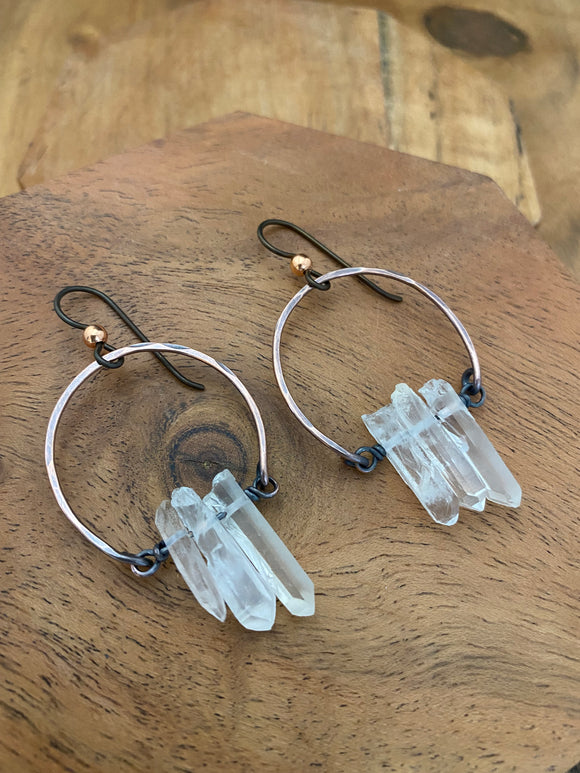 Copper and quartz earring