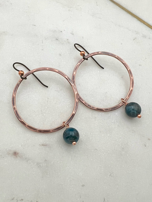 Copper hoop earrings with apatite gemstone