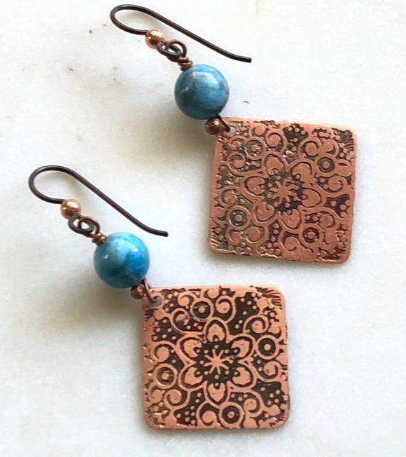 Acid etched copper earrings with apatite gemstone
